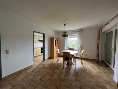 Gepflegte 2-Zimmer-Wohnung mit Balkon- ideal für Singles oder Paare!