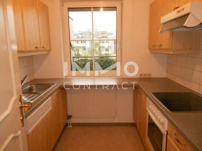 **Ab sofort** Sonnige 3-Zimmer Wohnung mit Dachterrasse in der Volksfeststrasse 34 - Top 13