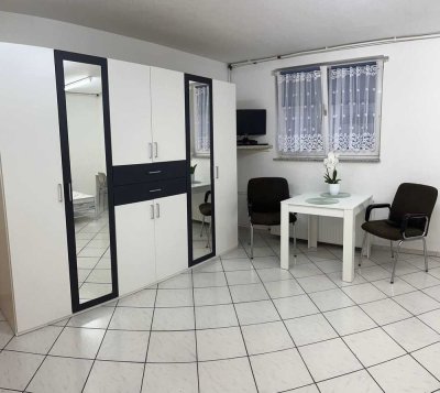 Modern Apartment mit Küche und Möbel in beste Lage