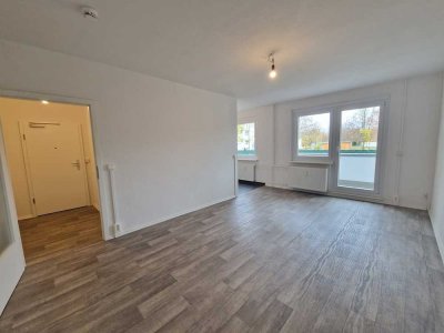 *Ab sofort -1-Zimmer-Wohnung mit Balkon und Duschbad im Erdgeschoss*