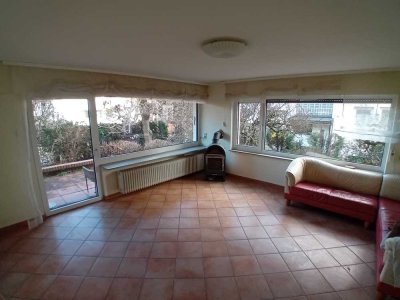 Familienfreundliche Doppelhaushälfte in guter Lage in Tamm