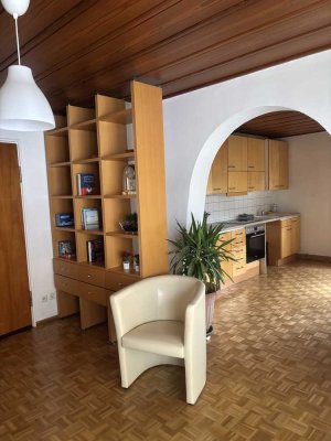 Zeitmietvertrag
Moderne, helle und möblierte 3 Zimmer Wohnung auch als WG