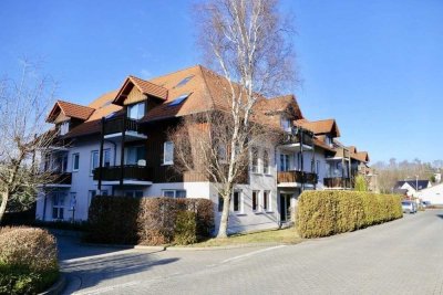 Sonnige 2-Raum-Wohnung mit Balkon im 2. OG inkl. Stellplatz zu vermieten