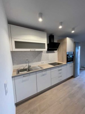 Charmante 3-Zimmer-Terrassenwohnung mit Einbauküche in Hennef