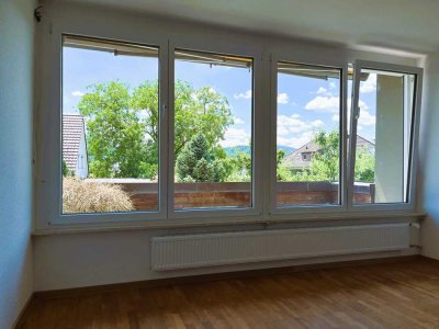 Gehobene Lage (Lerchenbuckel), 4-Zimmer-Whg., 98 m², 1. OG, überdachter Balkon, hell, ruhig, saniert