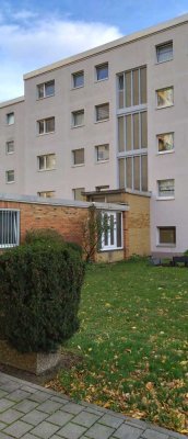 Helle 2-Zimmer Wohnung mit Balkon im 4. OG in Heppenheim