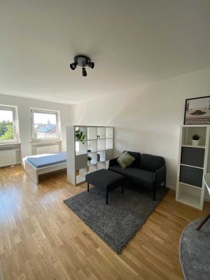 Voll möblierte, sanierte 1- Zimmer Wohnung in Germering mit EBK