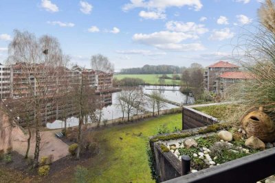 Provisionsfrei – Blick aufs Wasser –
Klug geschnittene Maisonettewohnung mit zwei Balkonen