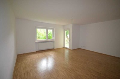 geräumige 4-Zimmer-Wohnung mit Loggia ab 01.10.2025 zu vermieten