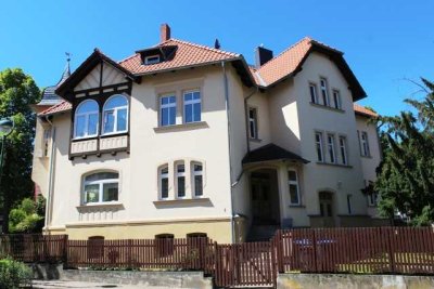 Helle 3-Zimmer-Wohnung im Altbau