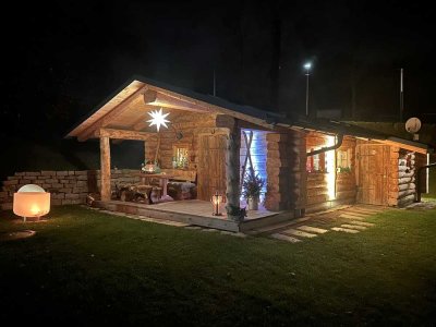 Skihütte - Wochenendhaus - Gartenlaube - Vollholzstämme, Handarbeit - Preis Musterhaus