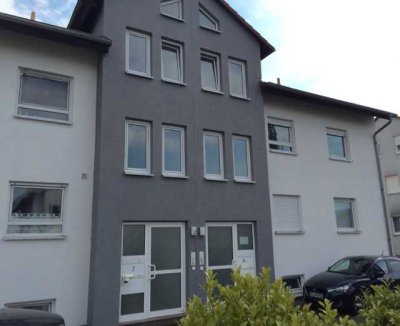 Schöne drei Zimmer Wohnung in Karlsruhe (Kreis), Hambrücken