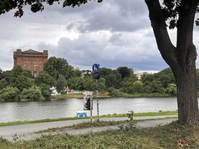 Sehr schöne Wohnung mit Blick auf die Weser und den Osterdeich im Herzen Bremens