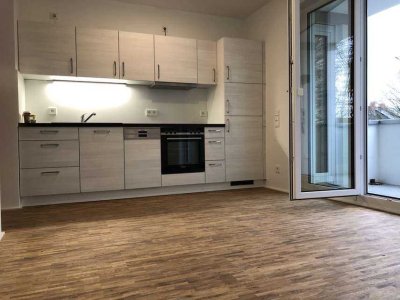 Direkt vom Eigentümer: Neuwertige 2-Raum-Wohnung mit Balkon und Einbauküche in Frankfurt