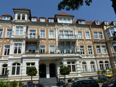 Luxuriöse 3-Zimmer Dachgeschosswohnung mit Balkon in Braunschweig