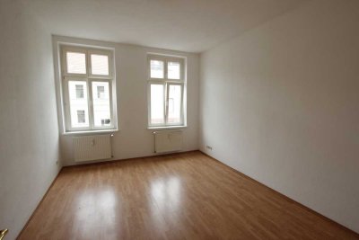 +++BAHNHOFSNÄHE - EINBAUKÜCHE - VOLLBAD +++