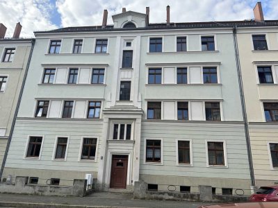 Helle 3,5-Raumwohnung sucht Handwerker, der ihr wieder Leben einhaucht - sind SIE bereit dafür?