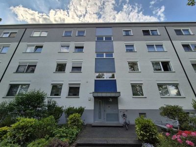 Leerstand mit vier Zimmern in gepflegter Wohnanlage