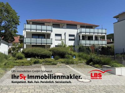 Gepflegte und neuwertige Erdgeschosswohnung mit Gartenanteil