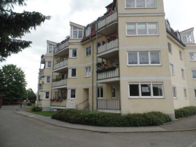 + + + gepflegter Neubau, ruhig, grün, Lift, Carport, EBK, beste Lage + + +