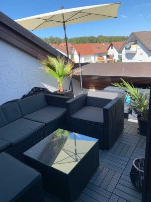 Stilvolle 2-Zimmer-Dachgeschosswohnung mit Einbauküche in Sandhausen