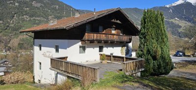 Älteres Wohnhaus auf großem Grund mit toller Aussicht!