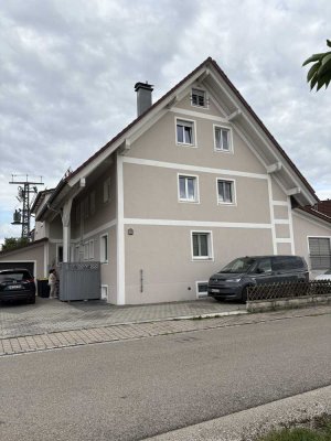 Neuwertige 3-Zimmer-Maisonette-Wohnung mit Balkon - Entfernung Manching 7 km - Ingolstadt 11 km