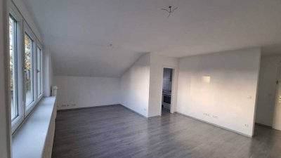 2 Zimmer DG-Wohnung mit Weitblick in 23730 in Neustadt i.H.
