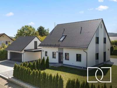 Hochwertiger Neubau! Energieeffizientes Architektenhaus auf großem Grundstück mit Privatsphäre