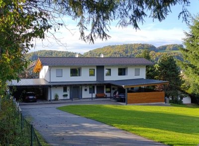 Doppelhaushälfte in Deggendorf - modern, hell & familienfreundlich