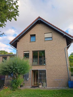Geräumiges, preiswertes und gepflegtes 7-Zimmer-Einfamilienhaus in Undenheim