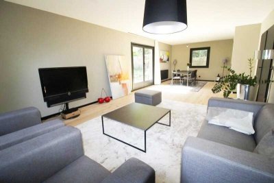 Exklusives Einfamilienhaus mit puristischer Ausstattung auf Parkgrundstück in 1a-Lage von Westheim