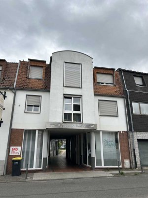 Sanierte 2,5 Zimmerwohnung mit besonderem Flair!