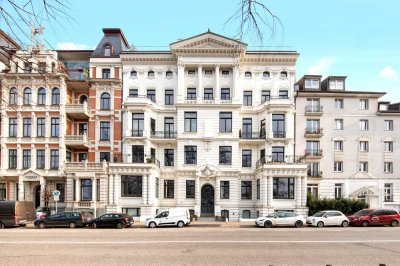 Alsterblick // liebevoll Kernsaniert // Bestlage // Modern & ready to move in // Altbau-Juwel