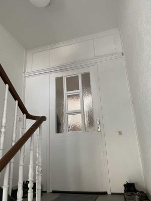 Stilvolle  3-Zimmer- Altbauwohnung  mit Balkon im beliebten Darmstädter Martinsviertel