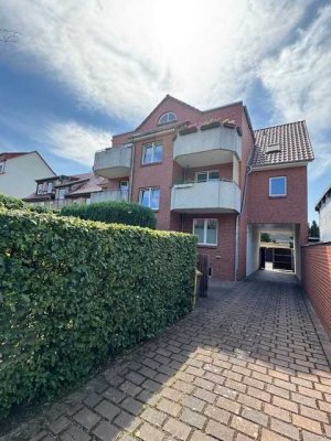Tolle 4-Zimmer-Wohnung mit eigenem Garten und Garage