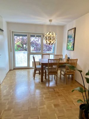 Attraktive Kapitalanlage mit solider Rendite - Helle 2 ZKB mit Sonnenbalkon,  inklusive Stellplatz