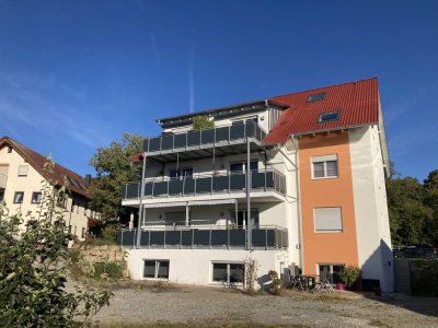 Größzügige und helle Wohnung auf dem Land in Stadtnähe