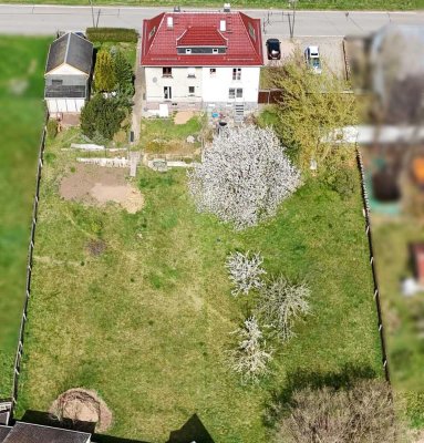 2 Doppelhaushälften mit Gestaltungspotential und großem Garten