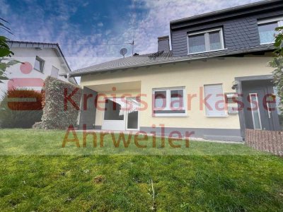 2 Vielseitig Nutzbare Wohnungen in Dreifamilienhaus!
Mit exklusiver Zufahrt und Stellplätzen!