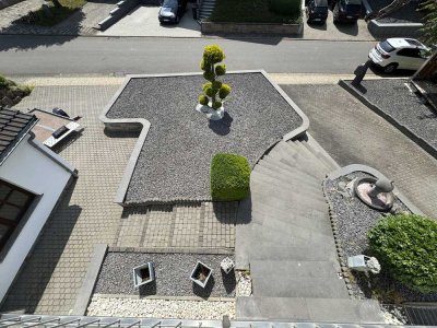 Ihr neues Zuhause: Gepflegtes Einfamilienhaus mit Charme, Garage, Carport & Gartenkamin!