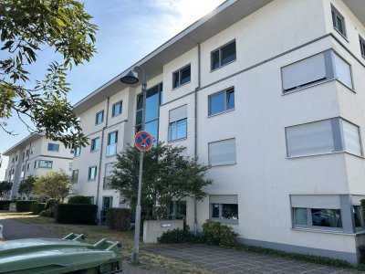Exklusive, gepflegte 2-Raum-Wohnung mit gehobener Innenausstattung mit EBK in Hattersheim am Main