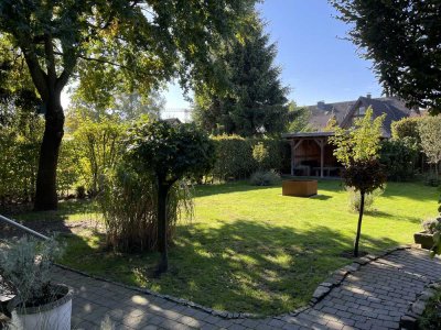 Freist. Einfam.-haus mit Einliegerwohnung und großer Dachterrasse