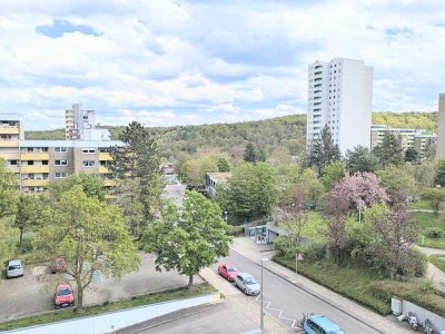 Vermietete Zweizimmerwohnung mit Aufzug, Balkon und Stellplatz