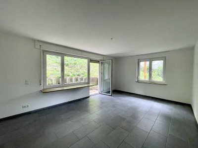 Moderne 3-Zimmerwohnung mit Terrasse, Einbauküche & Garage