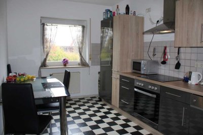 Helle 2- ZKB, grosszügig, ruhige Lage, vermietet, TG Stellplatz, Balkon