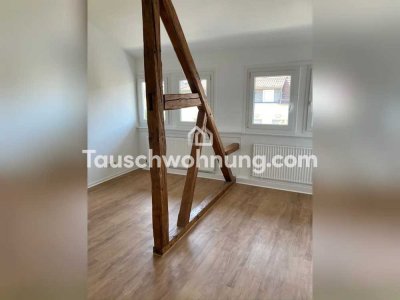 Tauschwohnung: schöne zwei Zimmer Altbauwohnung mit Einbauküche