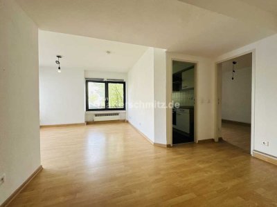 M'GLADBACH - RHEYDT
GEPFLEGTE 2-ZIMMER ETAGENWOHNUNG INKL. DACHTERRASSE IM HERZEN VON RHEYDT!
