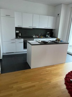 Geschmackvolle, gepflegte 3-Raum-Penthouse-Wohnung mit geh. Innenausstattung mit EBK in Essingen