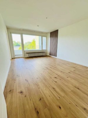 Stilvolle 2-Zimmer-Wohnung mit schöner Ausstattung sowie Loggia & TG-Stellplatz in Ludenberg
